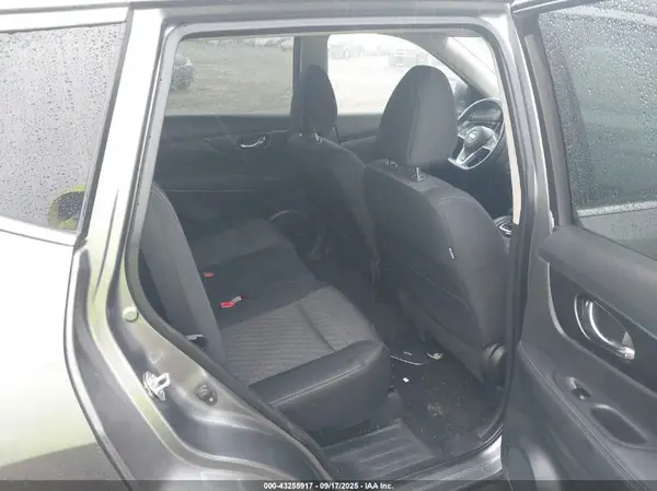 KNMAT2MV6JP572955 2018 NISSAN ROGUE - Image 8
