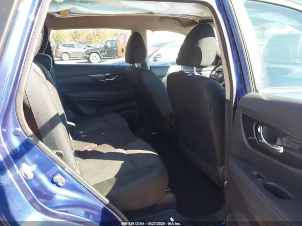 KNMAT2MV6JP573930 2018 NISSAN ROGUE - Image 8