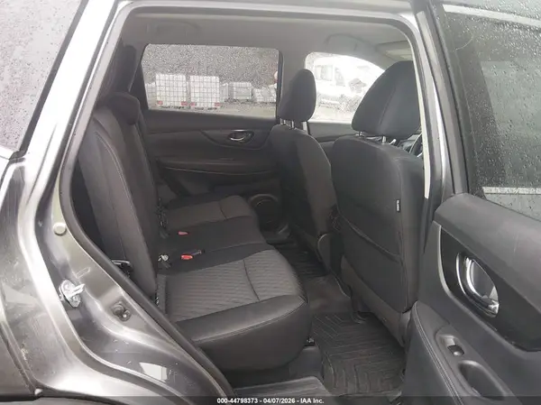 KNMAT2MV6JP576097 2018 NISSAN ROGUE - Image 8