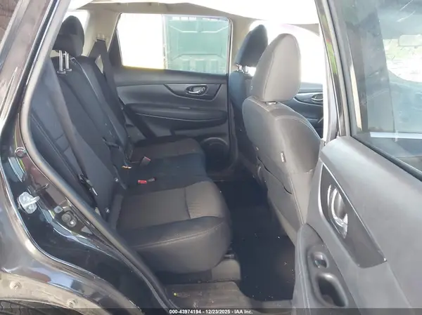 KNMAT2MV6JP578951 2018 NISSAN ROGUE - Image 8