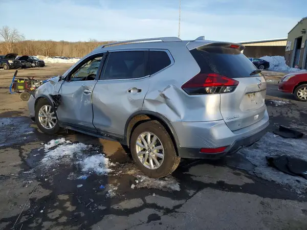 KNMAT2MV6JP582224 2018 NISSAN ROGUE - Image 2