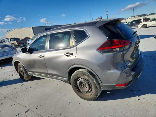 KNMAT2MV6JP583437 2018 NISSAN ROGUE - Image 2