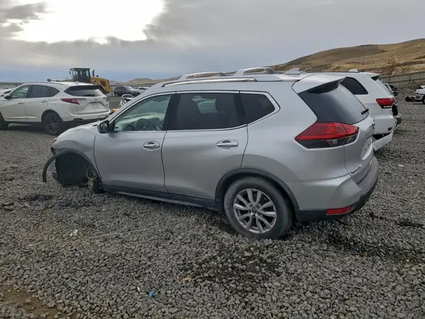 KNMAT2MV6JP587214 2018 NISSAN ROGUE - Image 2