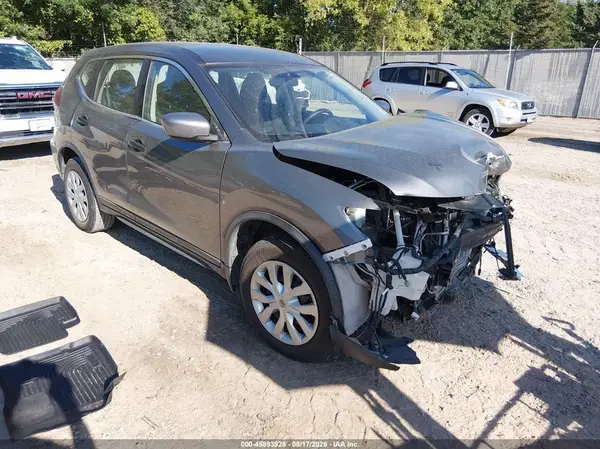 KNMAT2MV6JP588931 2018 NISSAN ROGUE - Image 1
