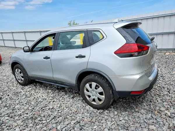 KNMAT2MV6JP589416 2018 NISSAN ROGUE - Image 2