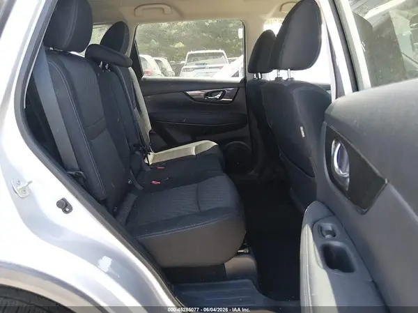 KNMAT2MV6JP594969 2018 NISSAN ROGUE - Image 8