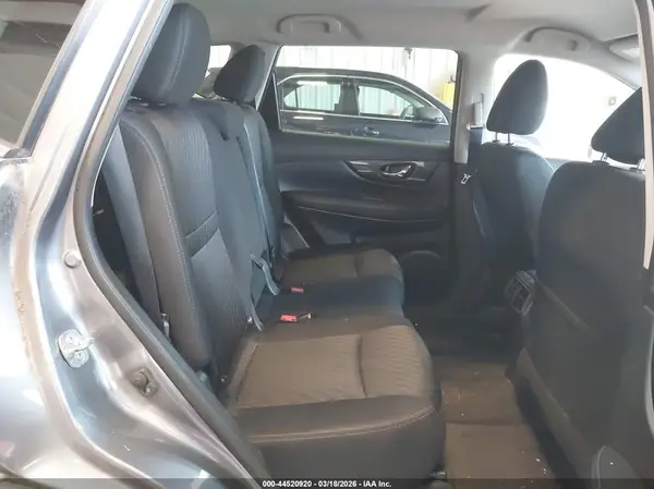 KNMAT2MV6JP597404 2018 NISSAN ROGUE - Image 8