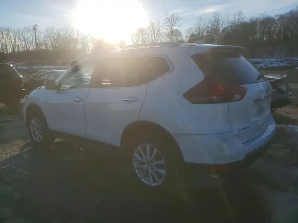 KNMAT2MV6JP602679 2018 NISSAN ROGUE - Image 2