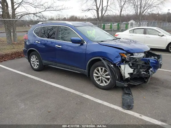 KNMAT2MV6JP606456 2018 NISSAN ROGUE - Image 1