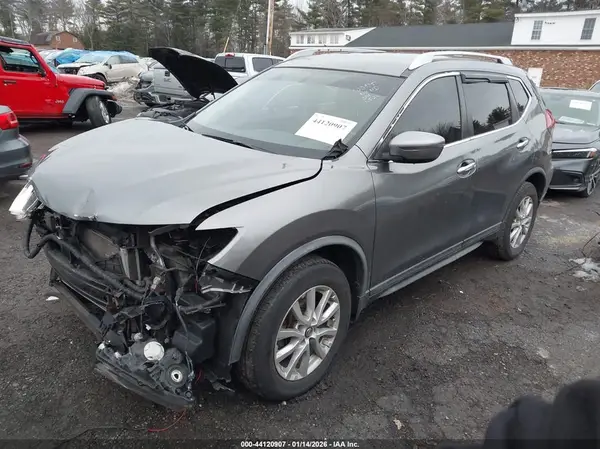 KNMAT2MV6JP614301 2018 NISSAN ROGUE - Image 2