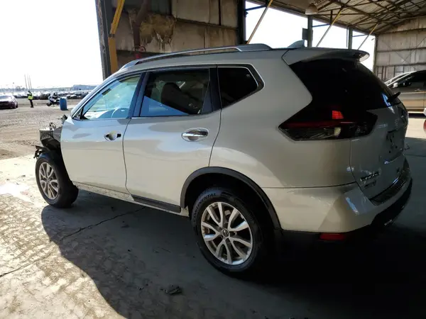 KNMAT2MV6JP616095 2018 NISSAN ROGUE - Image 2