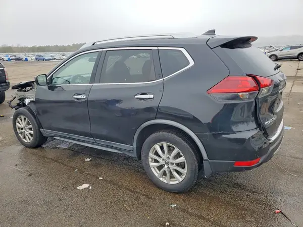 KNMAT2MV6JP616890 2018 NISSAN ROGUE - Image 2