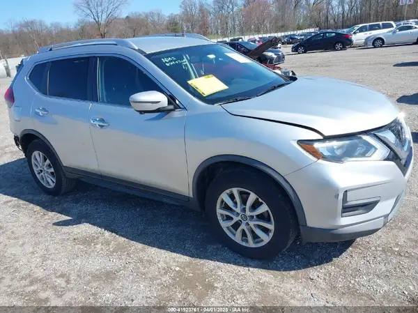 KNMAT2MV6JP619997 2018 NISSAN ROGUE - Image 1