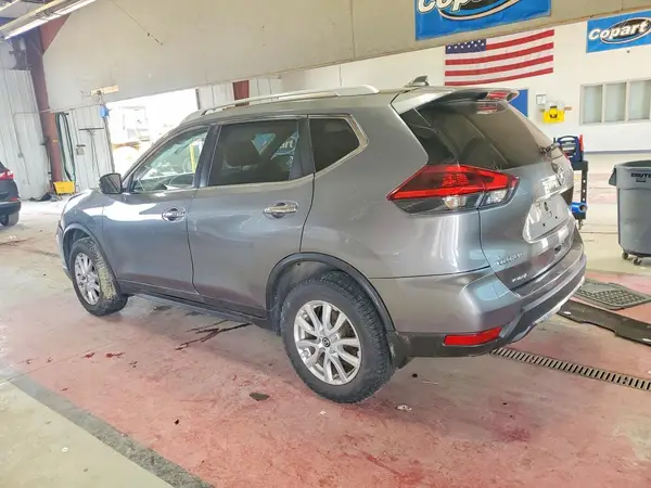 KNMAT2MV6JP621278 2018 NISSAN ROGUE - Image 2