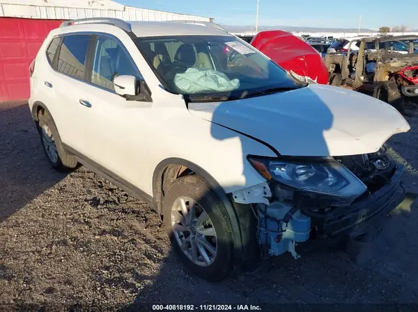 KNMAT2MV6JP622883 2018 NISSAN ROGUE - Image 1