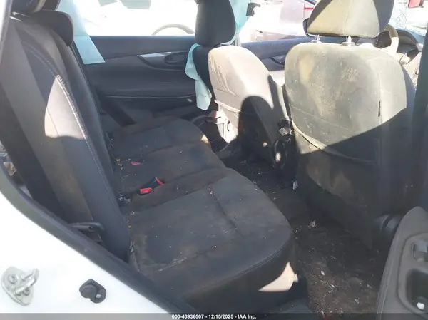 KNMAT2MV6KP532070 2019 NISSAN ROGUE - Image 8