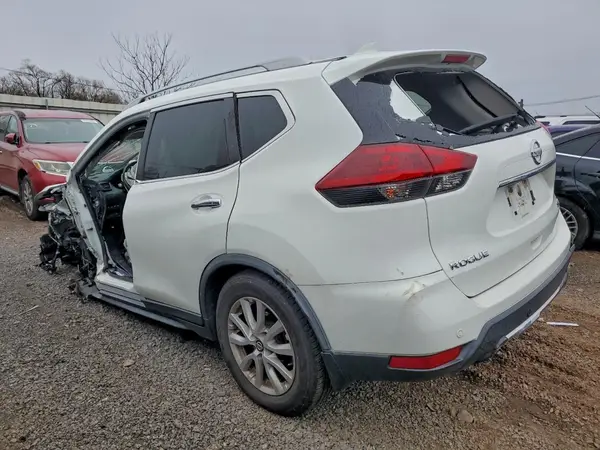 KNMAT2MV6LP517974 2020 NISSAN ROGUE - Image 2