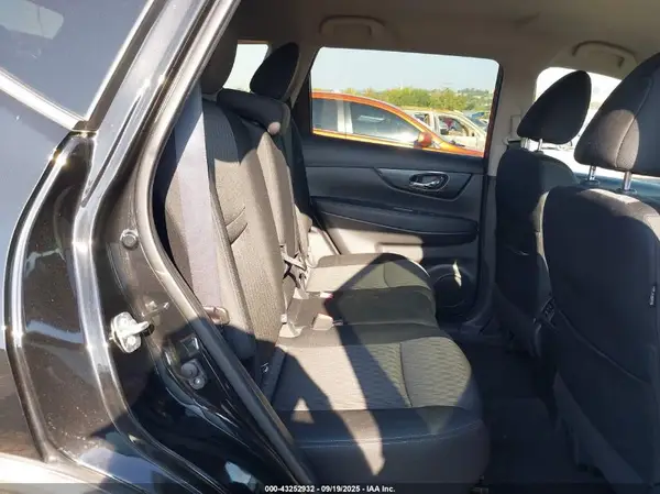KNMAT2MV6LP521250 2020 NISSAN ROGUE - Image 8