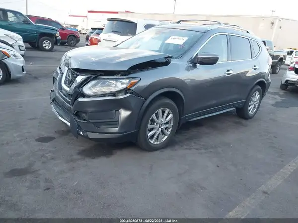 KNMAT2MV6LP523581 2020 NISSAN ROGUE - Image 2