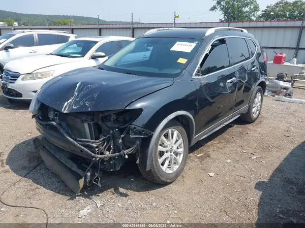 KNMAT2MV6LP526786 2020 NISSAN ROGUE - Image 2