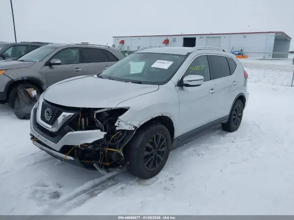 KNMAT2MV6LP526951 2020 NISSAN ROGUE - Image 2