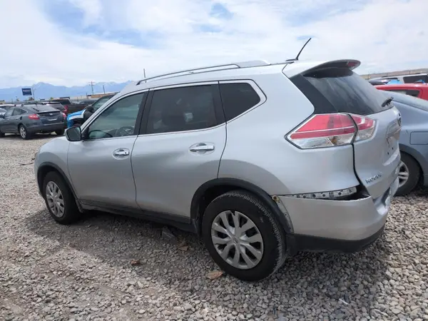 KNMAT2MV7GP594021 2016 NISSAN ROGUE - Image 2