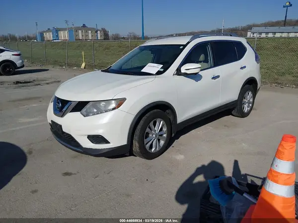 KNMAT2MV7GP623727 2016 NISSAN ROGUE - Image 2