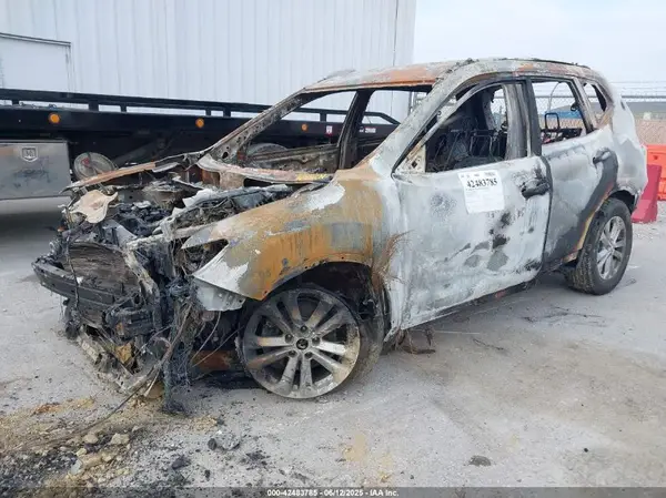 KNMAT2MV7GP697164 2016 NISSAN ROGUE - Image 2