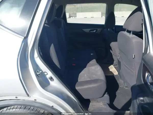 KNMAT2MV7GP701360 2016 NISSAN ROGUE - Image 8