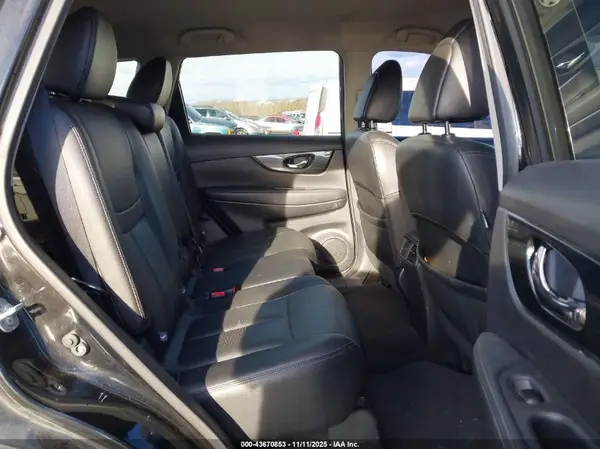 KNMAT2MV7GP710575 2016 NISSAN ROGUE - Image 8