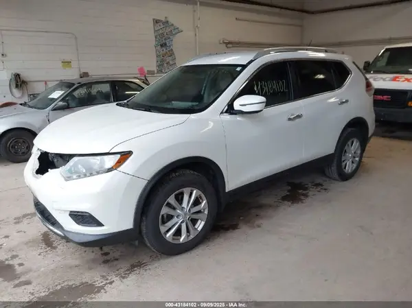 KNMAT2MV7GP734083 2016 NISSAN ROGUE - Image 2