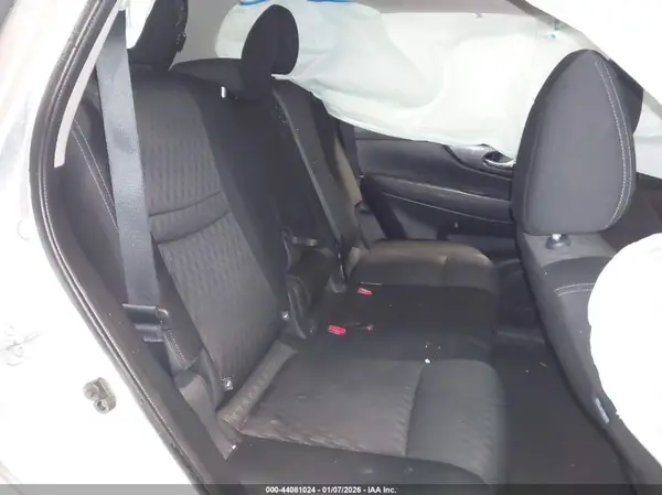 KNMAT2MV7HP501046 2017 NISSAN ROGUE - Image 8