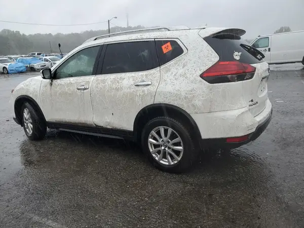KNMAT2MV7HP505758 2017 NISSAN ROGUE - Image 2