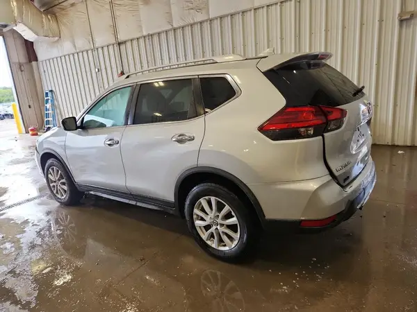 KNMAT2MV7HP509132 2017 NISSAN ROGUE - Image 2