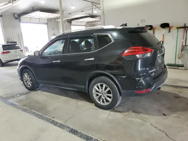 KNMAT2MV7HP515660 2017 NISSAN ROGUE - Image 2