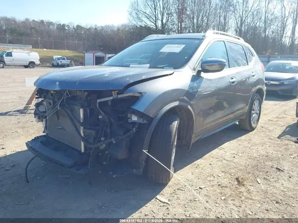 KNMAT2MV7HP517022 2017 NISSAN ROGUE - Image 2