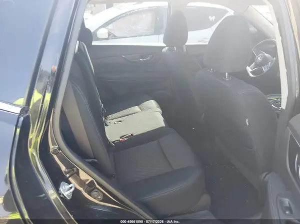 KNMAT2MV7HP521216 2017 NISSAN ROGUE - Image 8
