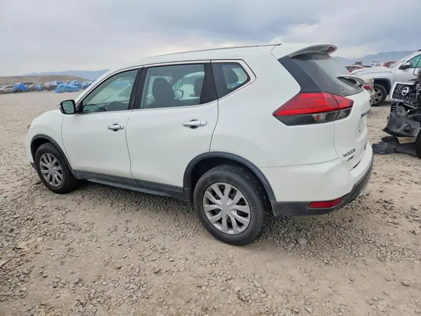 KNMAT2MV7HP521622 2017 NISSAN ROGUE - Image 2