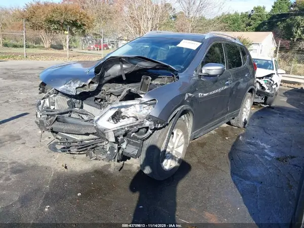 KNMAT2MV7HP524164 2017 NISSAN ROGUE - Image 2
