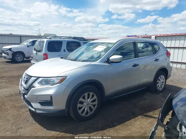 KNMAT2MV7HP524830 2017 NISSAN ROGUE - Image 2