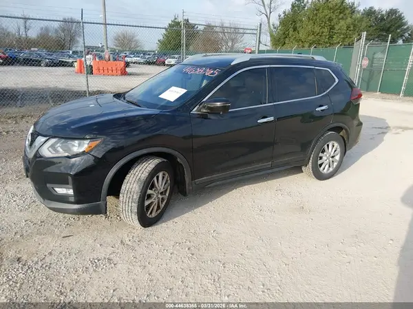 KNMAT2MV7HP524990 2017 NISSAN ROGUE - Image 2