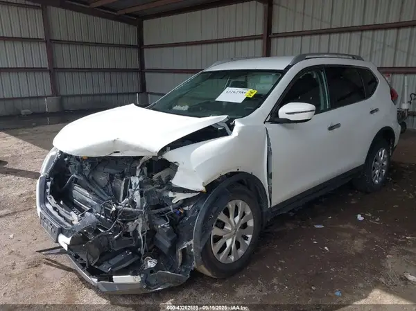 KNMAT2MV7HP525105 2017 NISSAN ROGUE - Image 2