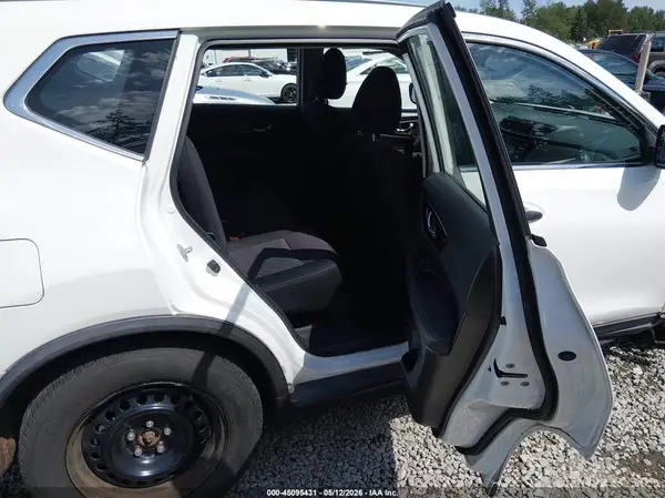 KNMAT2MV7HP526559 2017 NISSAN ROGUE - Image 8