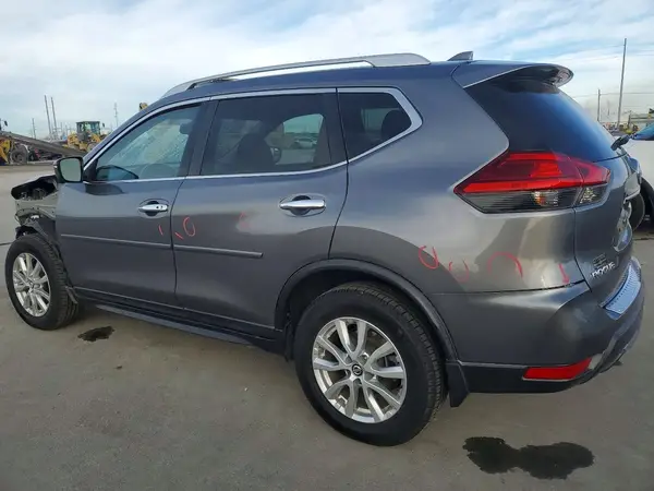 KNMAT2MV7HP527954 2017 NISSAN ROGUE - Image 2