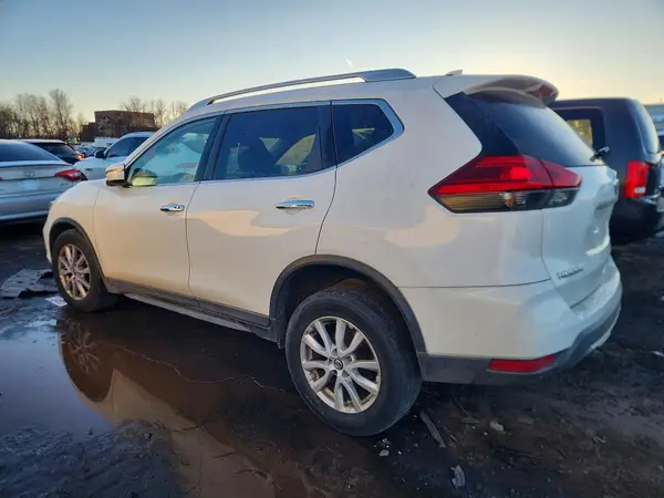 KNMAT2MV7HP532135 2017 NISSAN ROGUE - Image 2