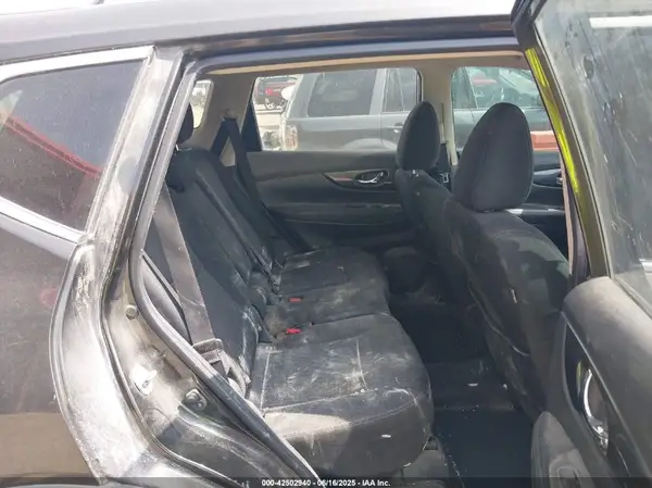 KNMAT2MV7HP534645 2017 NISSAN ROGUE - Image 8