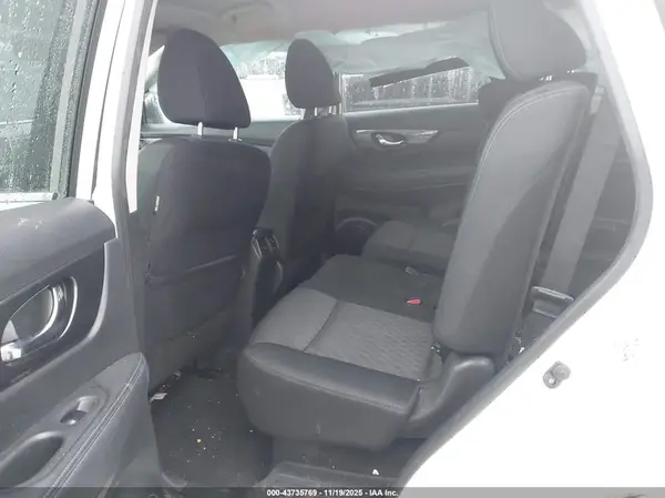 KNMAT2MV7HP538128 2017 NISSAN ROGUE - Image 8