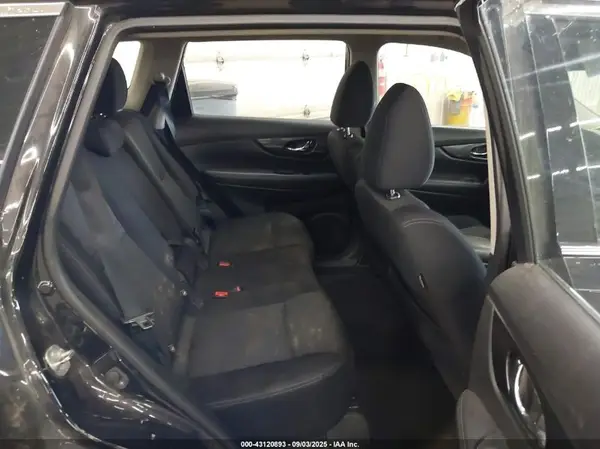 KNMAT2MV7HP539828 2017 NISSAN ROGUE - Image 8