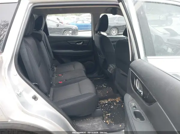 KNMAT2MV7HP545354 2017 NISSAN ROGUE - Image 8