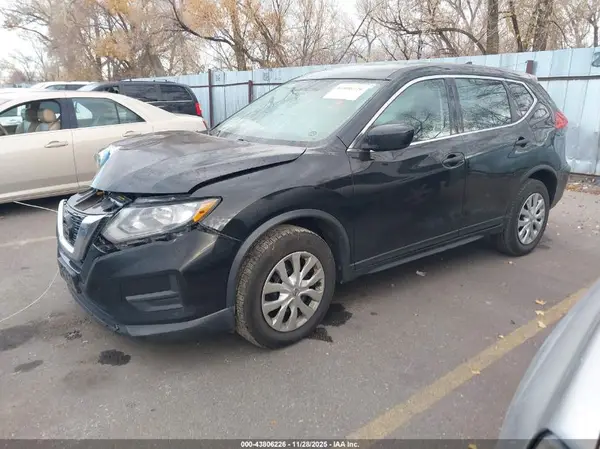 KNMAT2MV7HP545497 2017 NISSAN ROGUE - Image 2